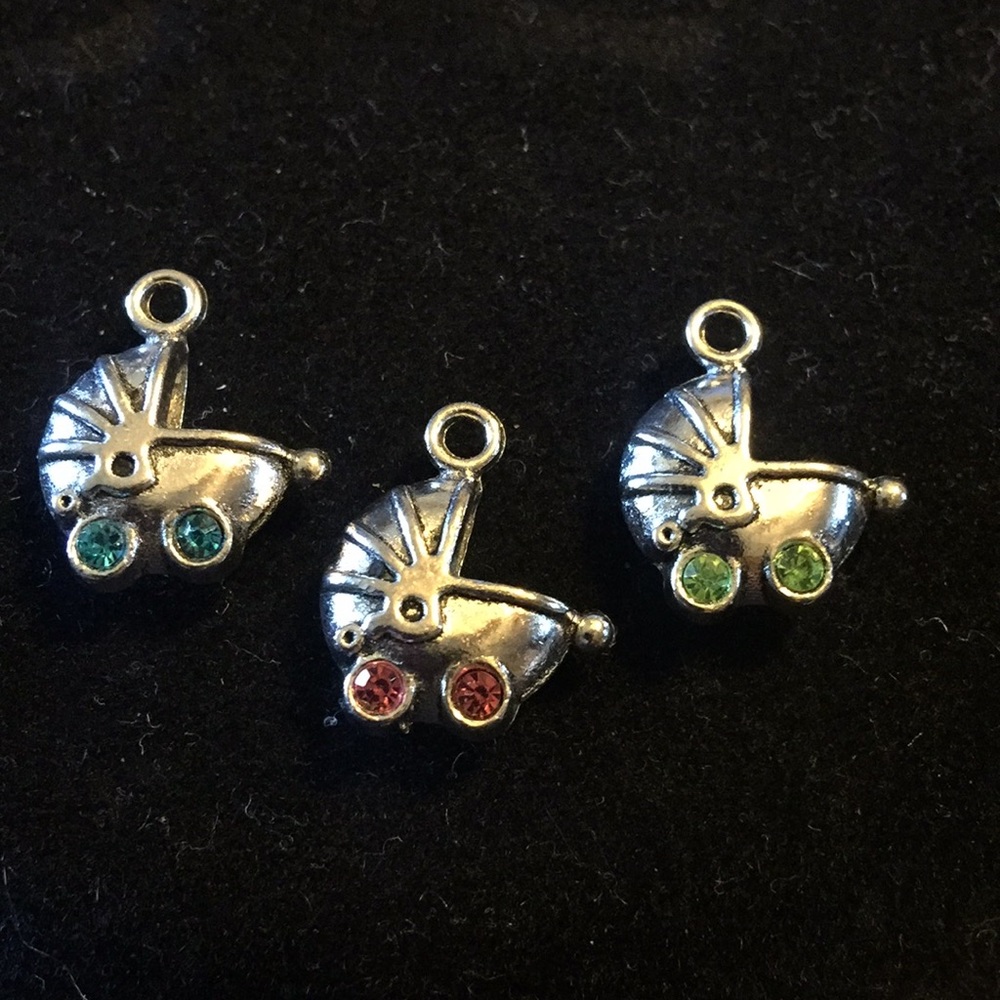 Adorable new Baby theme charm bracelet - Picture 2 of 4